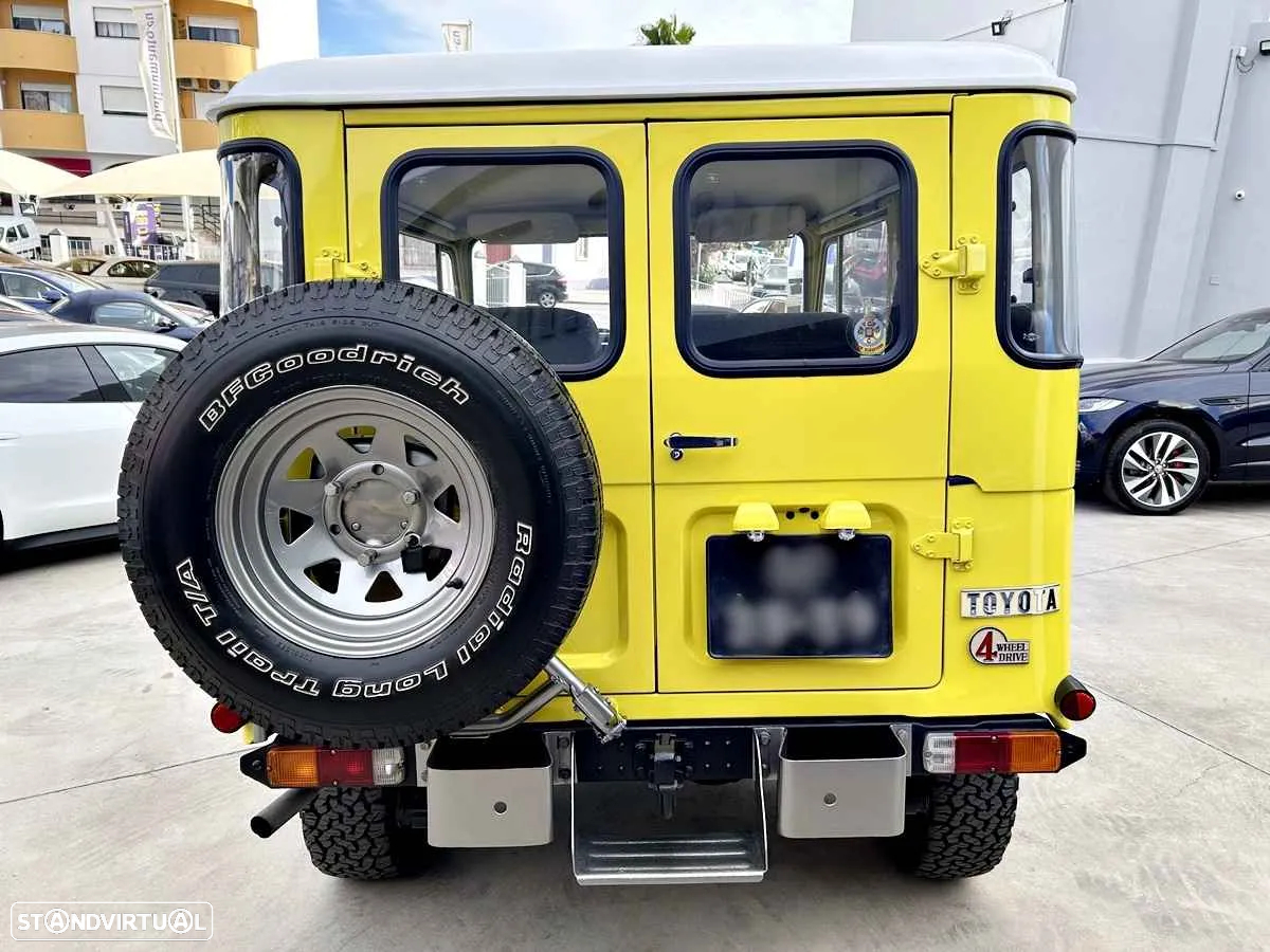 Toyota Land Cruiser - 5