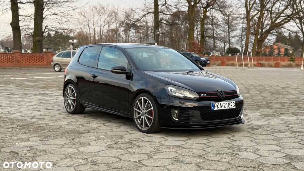 Volkswagen Golf 2.0 GTI - 2