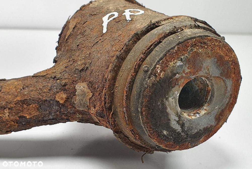 WAHACZ PRAWY PRZÓD PRZEDNI MERCEDES W126 - 4