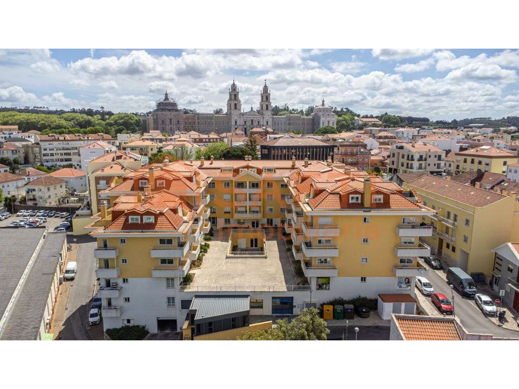 DUPLEX T4 / 225 m2 em Mafra - Grande imagem: 3/43