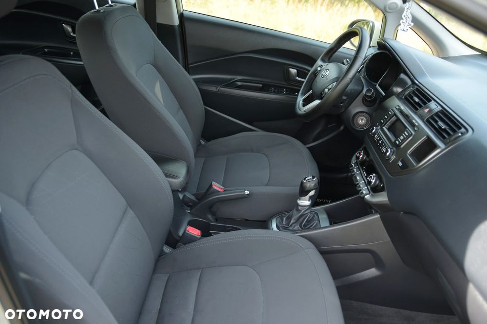 Kia Rio - 28
