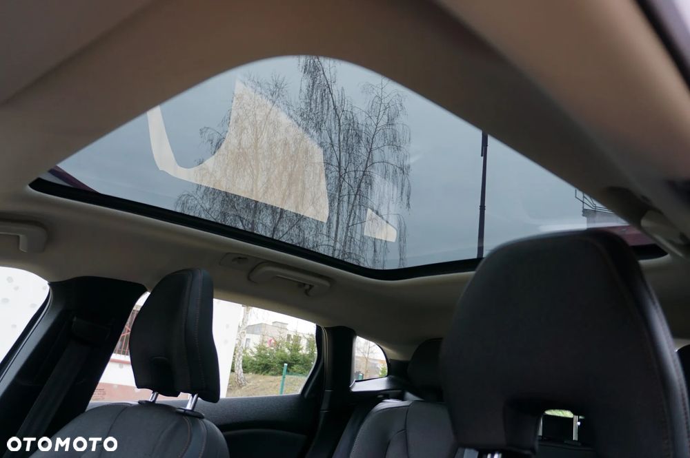 Volvo V40 Cross Country D2 Momentum - 35