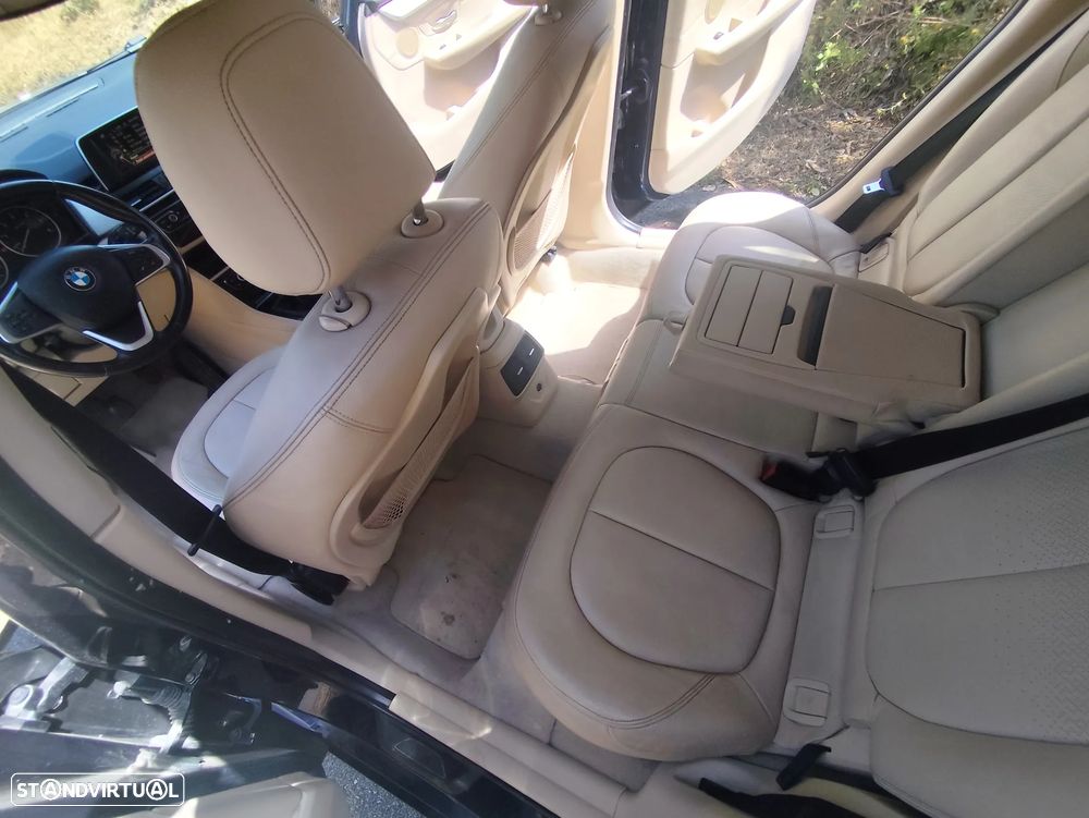 BMW 218 Active Tourer d Line Luxury - 21