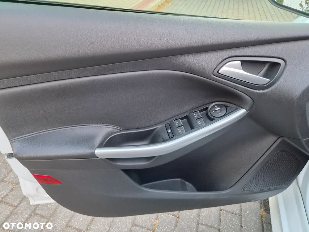 Ford Focus 2.0 EcoBoost ST mit Leder-Sport-Paket - 10