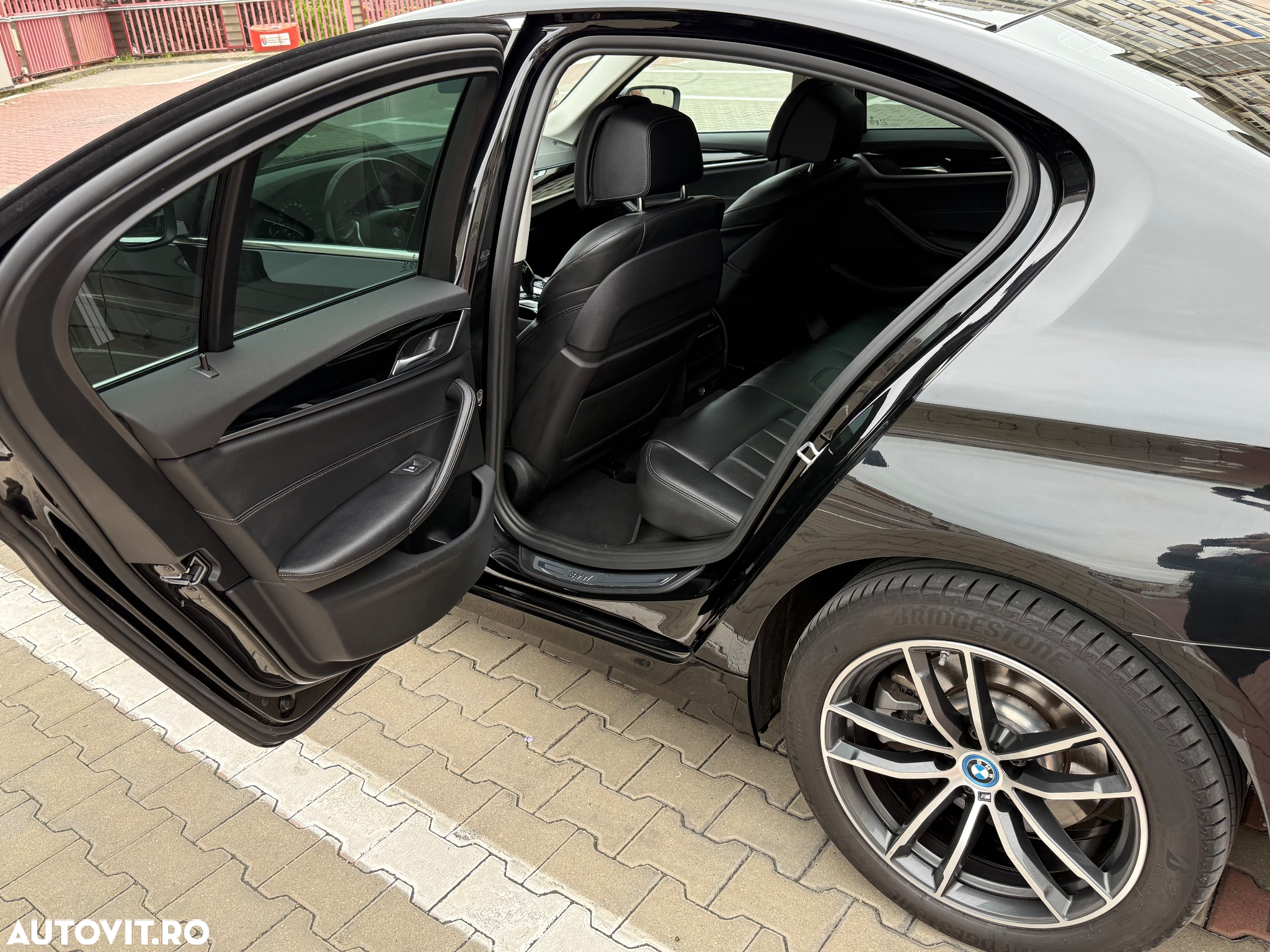 BMW Seria 5 520d AT - 9