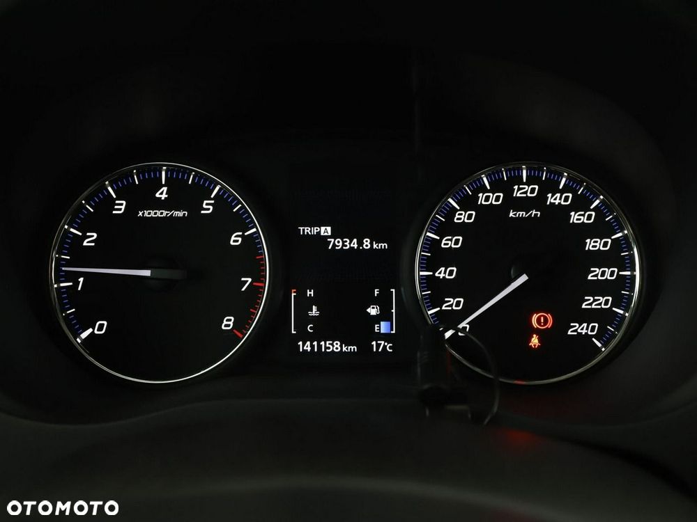 Mitsubishi Outlander 2.0 2WD SUV-Star - 22
