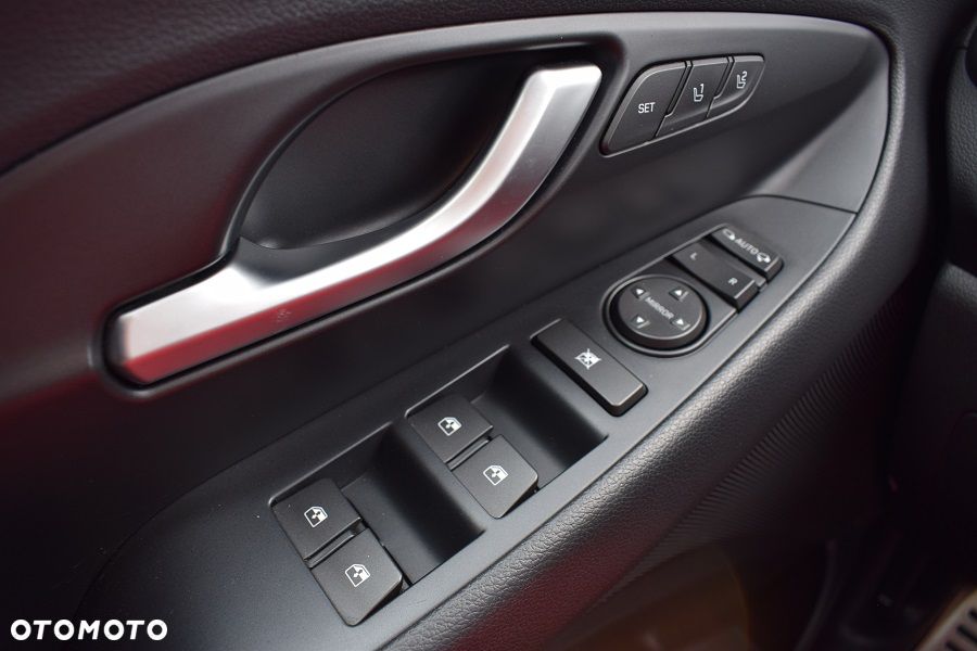 Hyundai i30 1.4 T-GDI DCT Passion Plus - 21