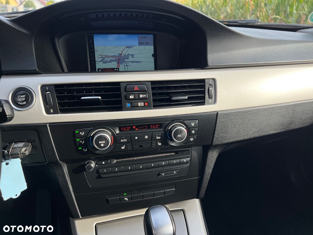 BMW Seria 3 318d DPF Edition Lifestyle - 29