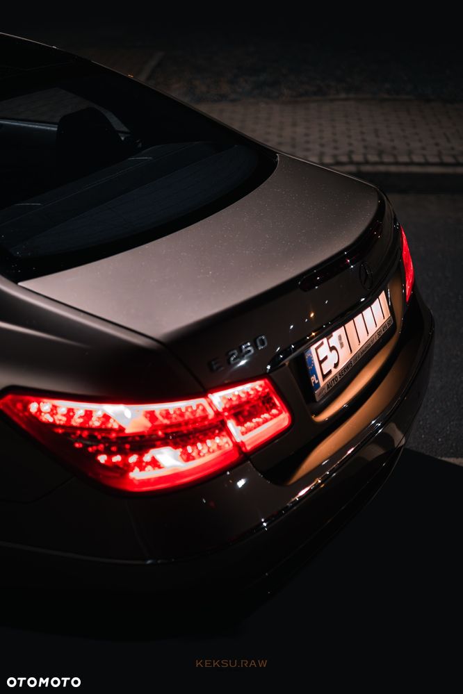 Mercedes-Benz Klasa E 250 CGI BlueEffICIENCY - 9