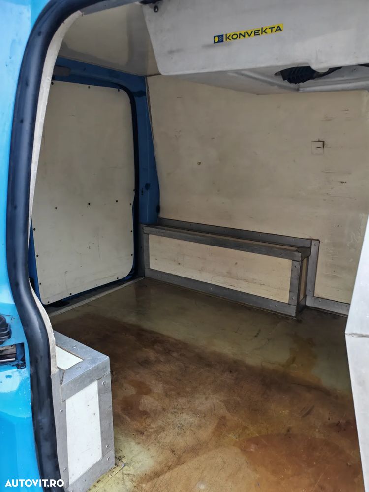 Volkswagen Caddy - 9