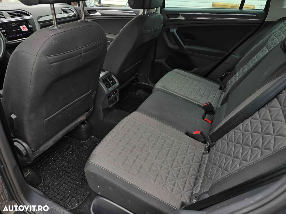 Volkswagen Tiguan - 9