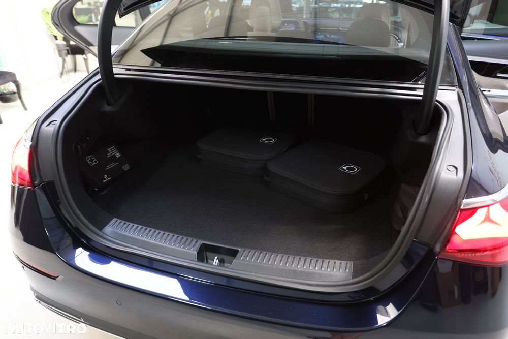 Mercedes-Benz E 300 9G-TRONIC Exclusive - 33