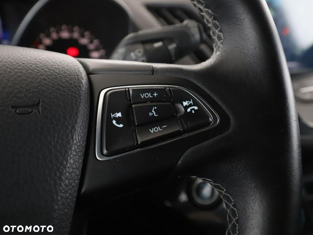 Ford Kuga 2.0 TDCi 2x4 ST-Line - 28