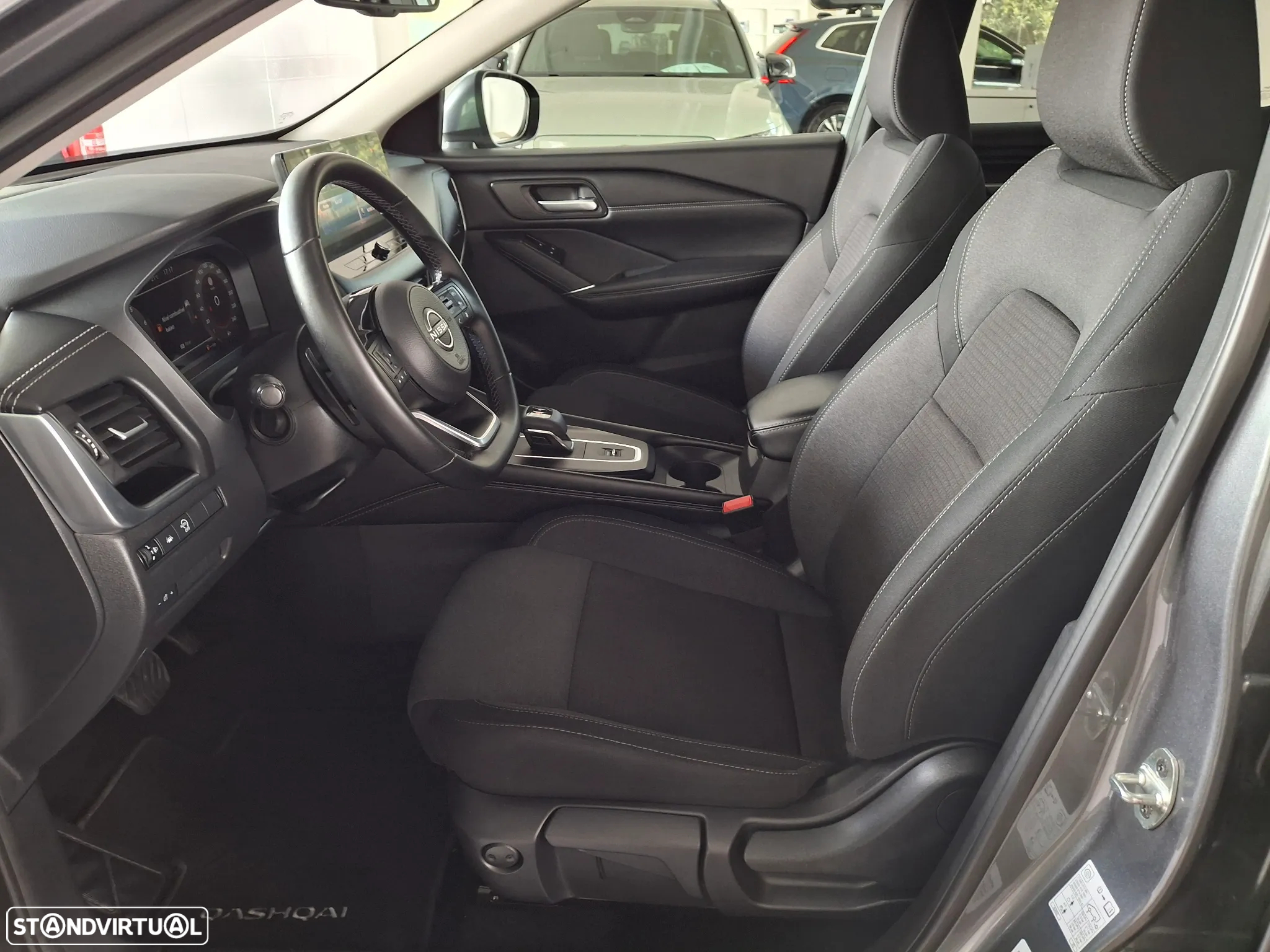 Nissan Qashqai 1.3 DIG-T N-Connecta LED+TT+SKY Xtronic - 10