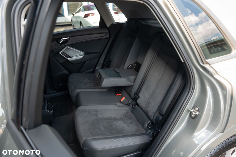 Audi Q3 35 TDI Quattro S tronic S line - 35