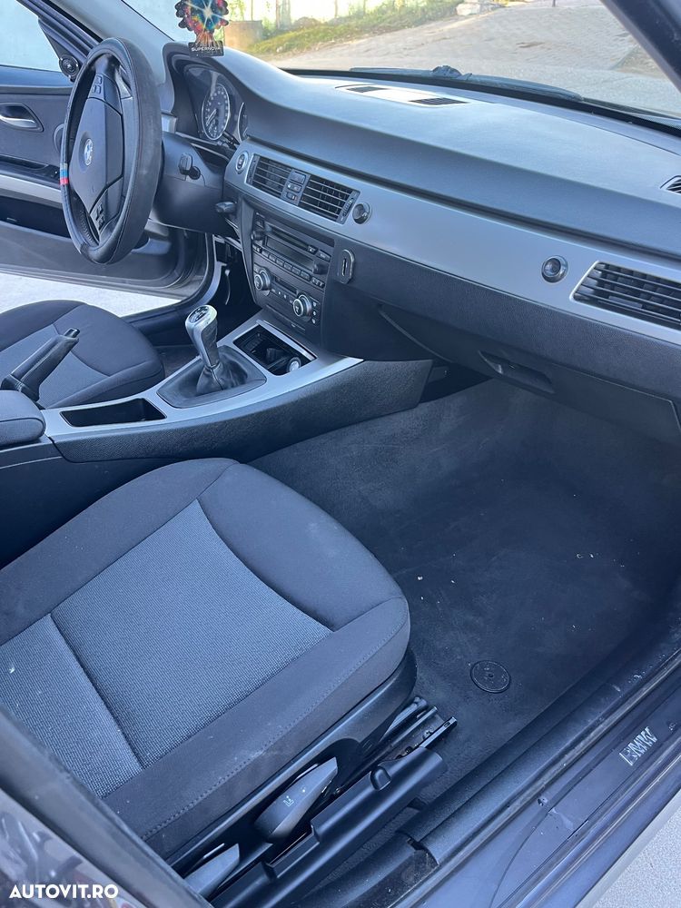 BMW Seria 3 320d - 10