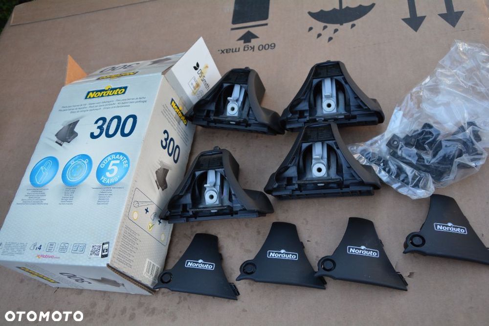 VW Passat B6 sedan  - bagażnik dachowy Norauto NOWY KLucz - 1