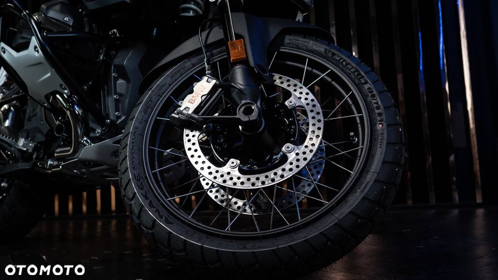 BMW R - 8