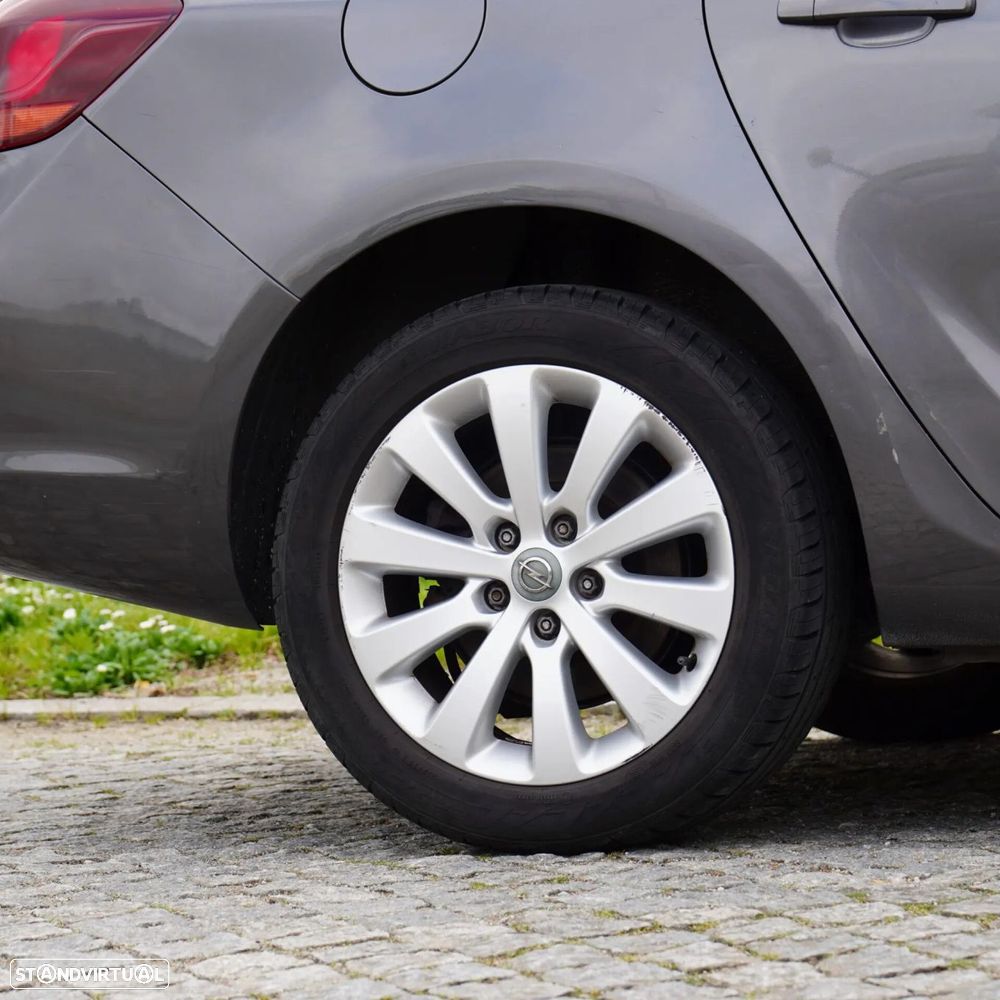 Opel Astra Caravan - 36