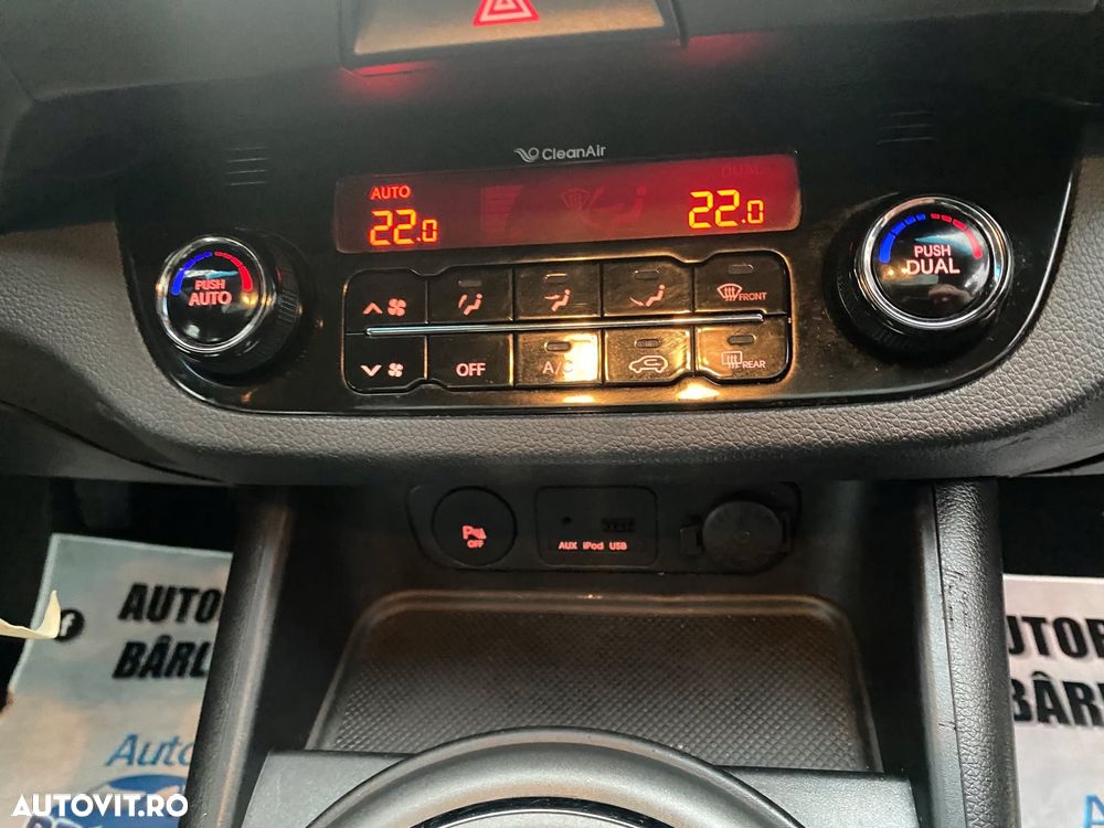 Kia Sportage 1.7 CRDI 2WD Attract - 11