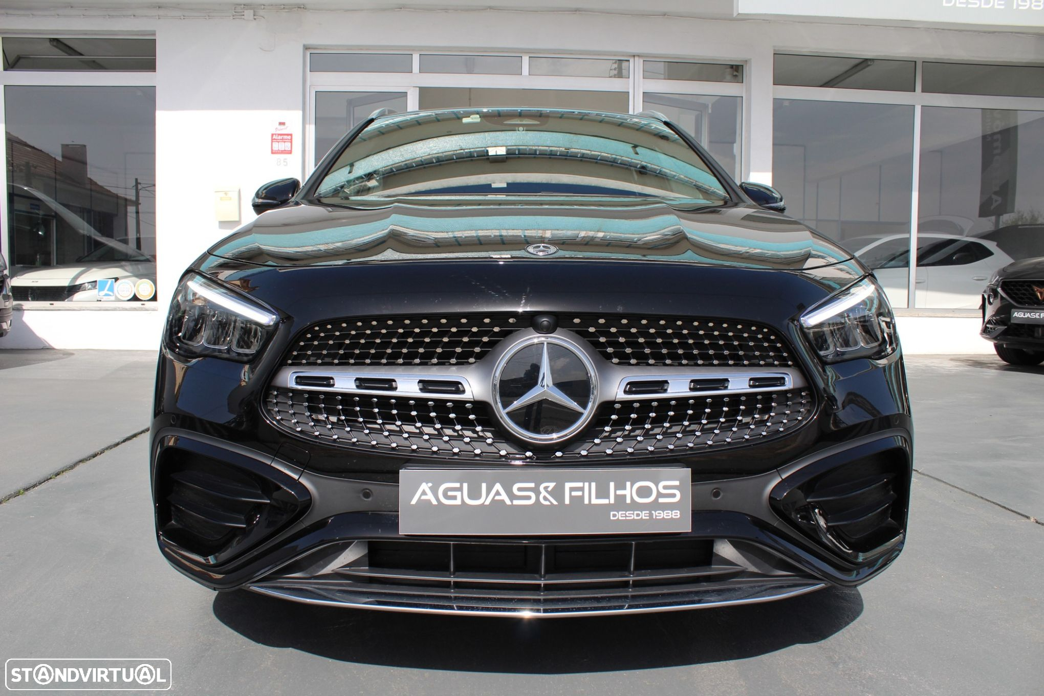 Mercedes-Benz GLA 180 d AMG Line - 2