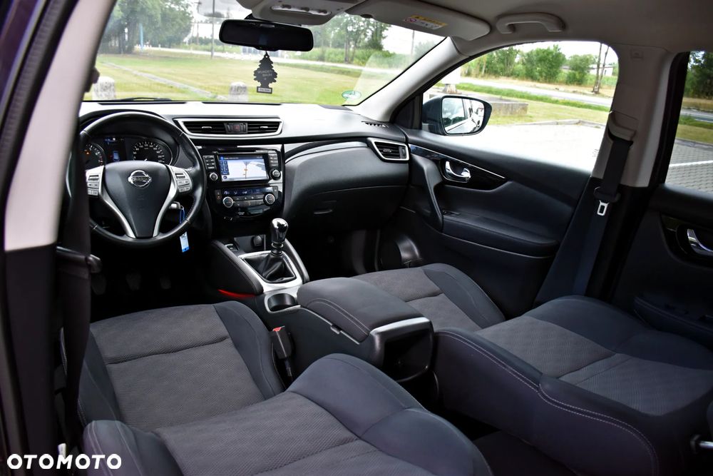 Nissan Qashqai 1.2 DIG-T N-Vision - 39