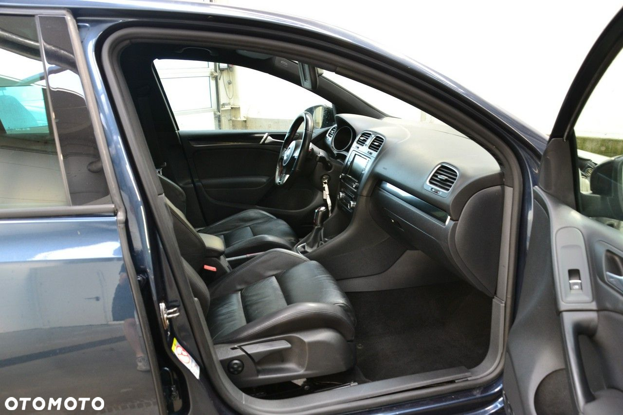 Volkswagen Golf - 18