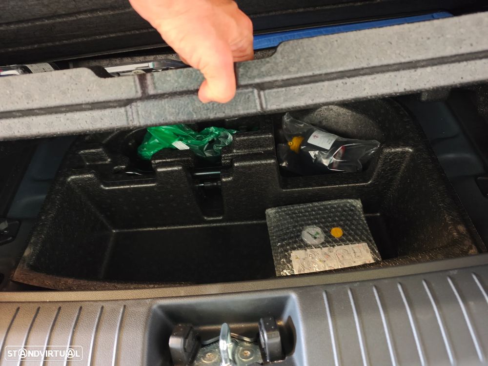 Hyundai Kauai 48.4 kWh Premium - 31
