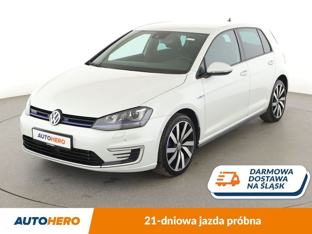Volkswagen Golf - 1