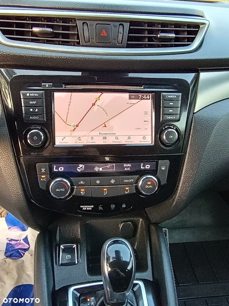 Nissan Qashqai - 25