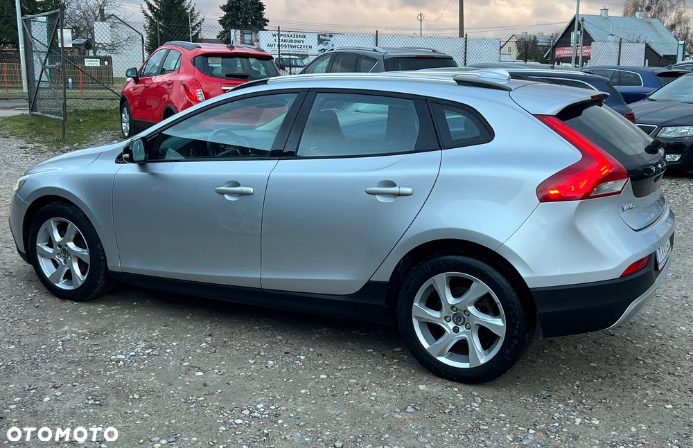 Volvo V40 Cross Country D2 Momentum - 35