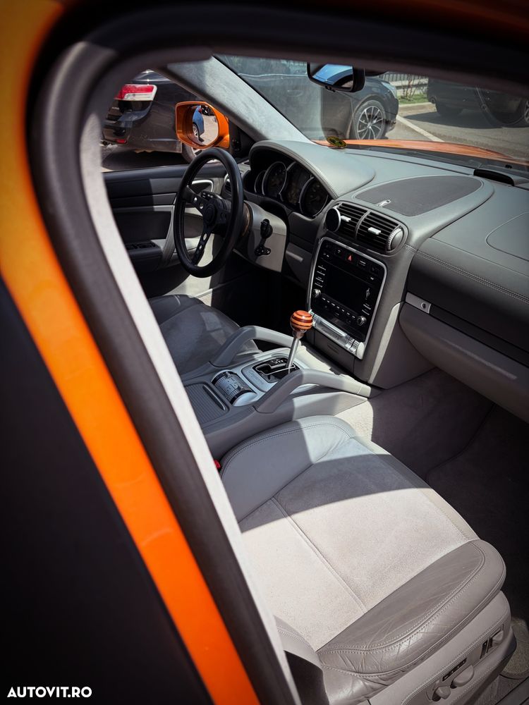 Porsche Cayenne - 5