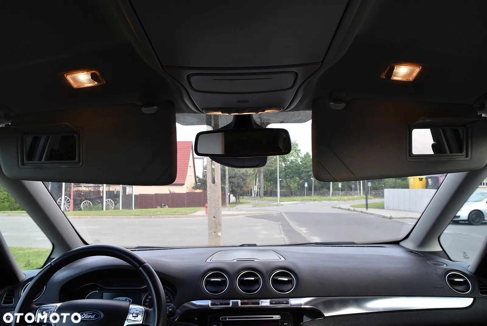 Ford Galaxy - 22