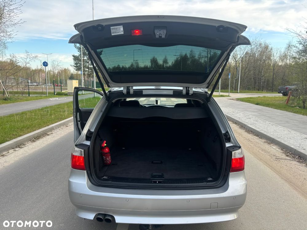 BMW Seria 5 523i - 20