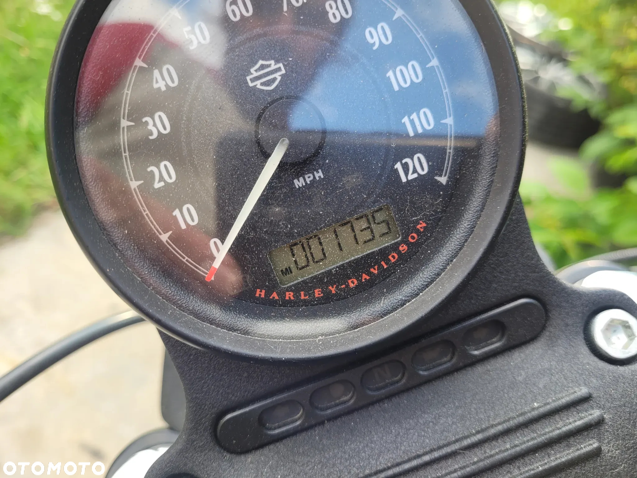 Harley-Davidson Sportster Iron 883 - 9