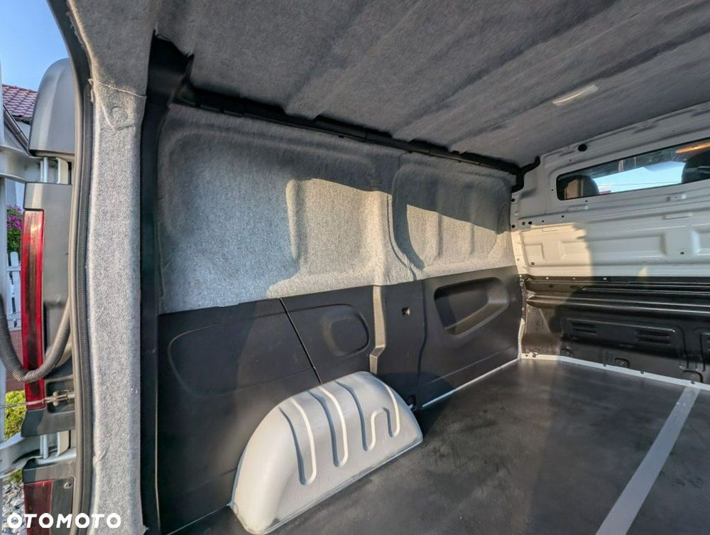 Renault Trafic - 19