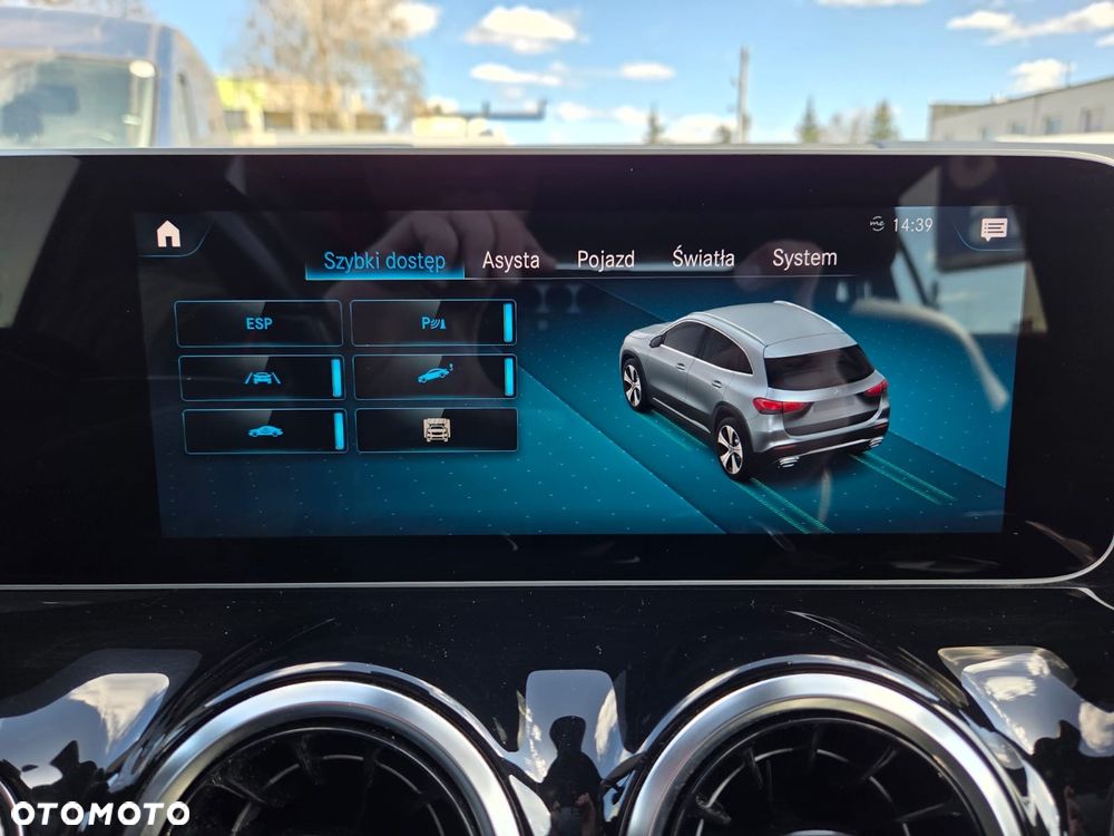 Mercedes-Benz GLA 200 d 8G-DCT - 18