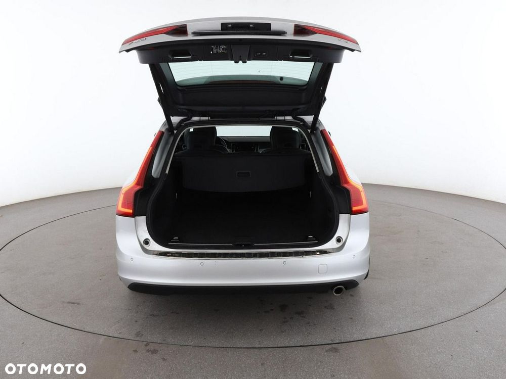 Volvo V90 D3 Momentum Pro - 20