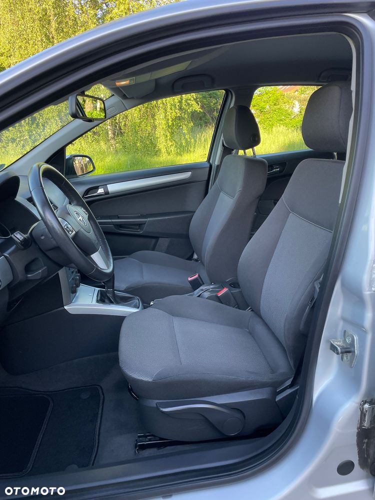 Opel Astra 1.4 Selection - 9