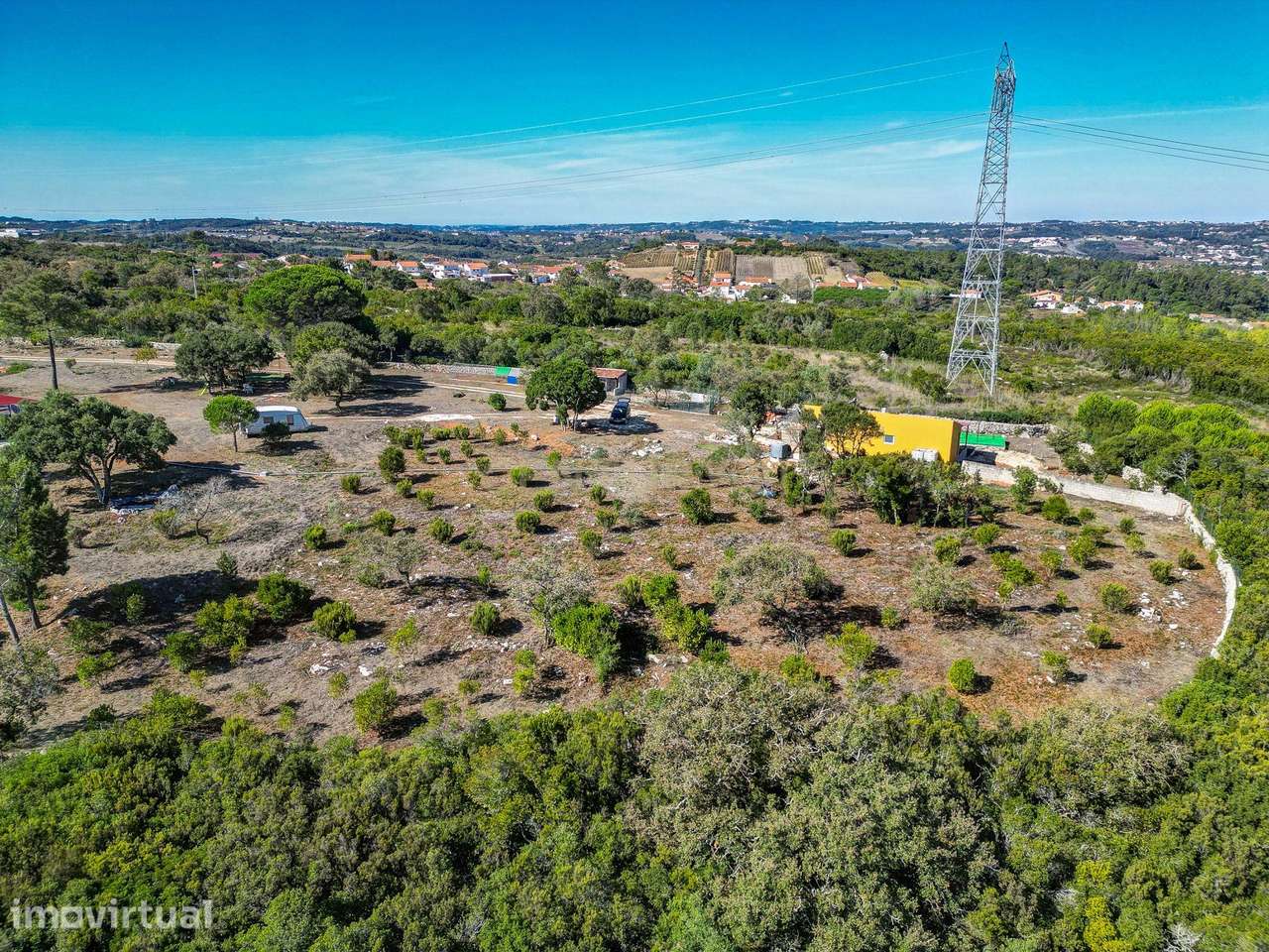 Terreno 13.800 m², Rendimento Imediato e Infraestruturas Completas - Grande imagem: 2/25