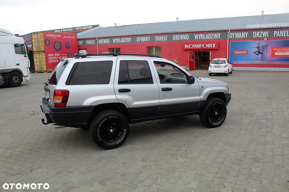 Jeep Grand Cherokee - 8