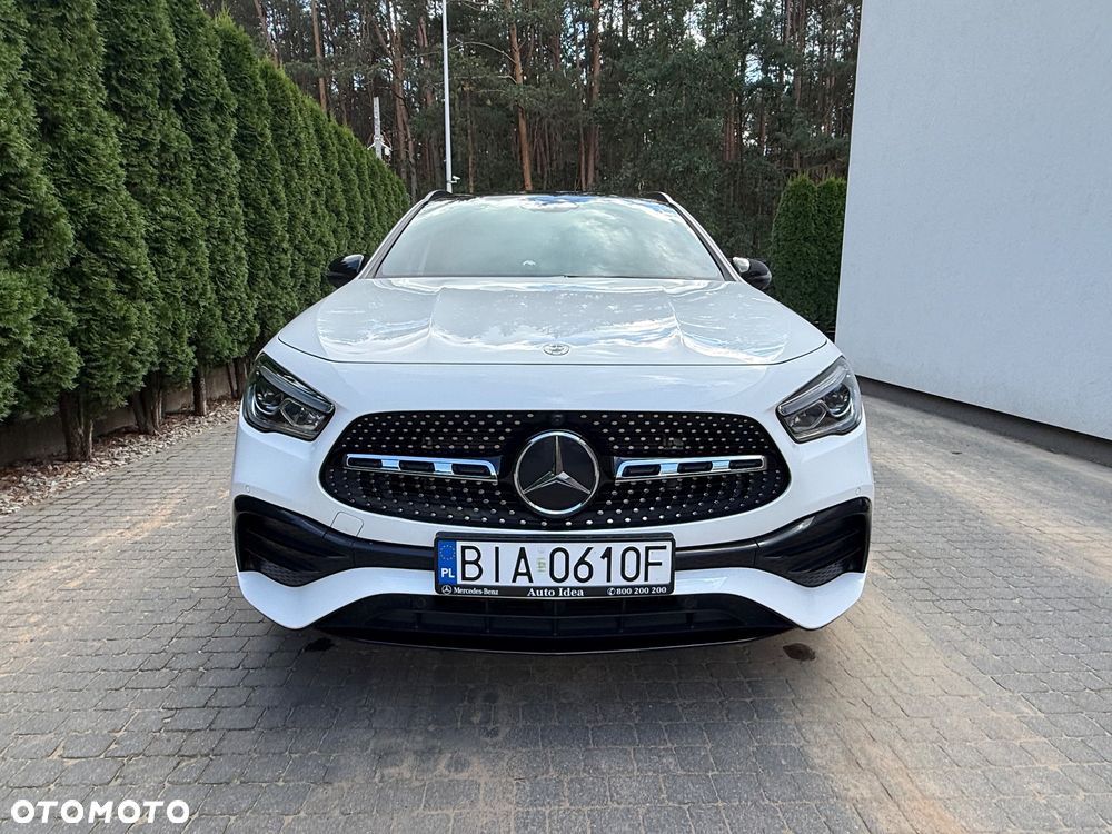 Mercedes-Benz GLA - 2