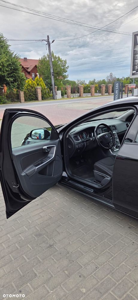 Volvo V60 D3 Base - 32