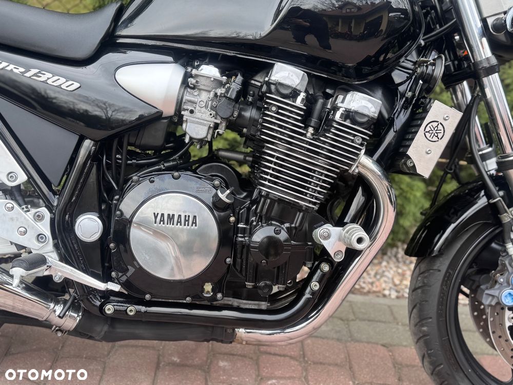 Yamaha XJR - 18