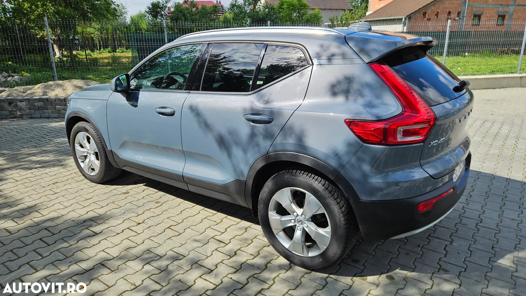Volvo XC 40 D3 Momentum Pro - 2