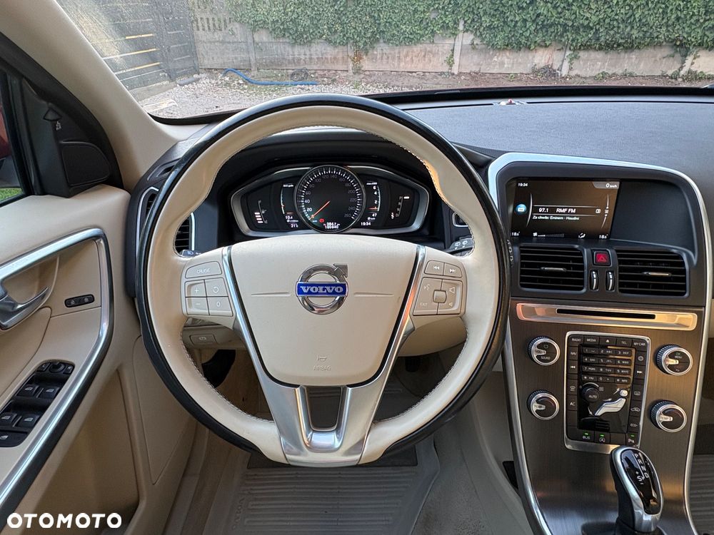 Volvo XC 60 T5 Drive-E Momentum - 19