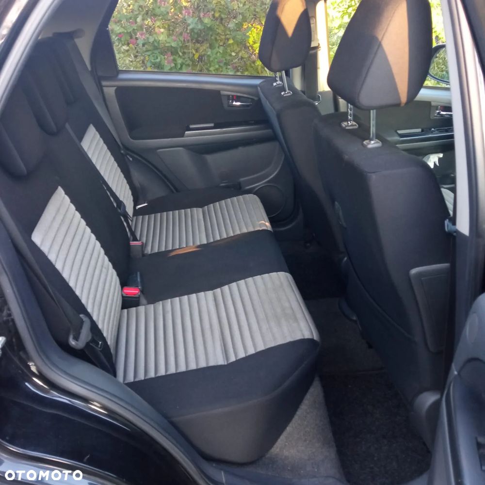 Suzuki SX4 1.6 Premium - 6