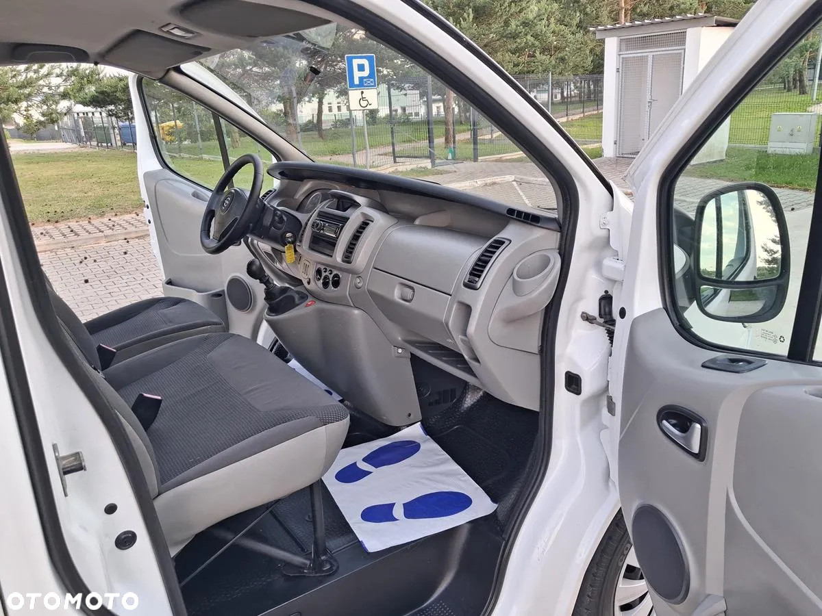 Opel Vivaro - 24
