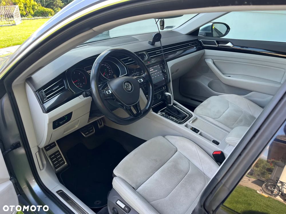 Volkswagen Arteon 2.0 TDI SCR Elegance DSG - 2