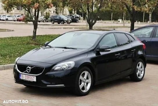 Volvo V40 D2 Momentum - 4